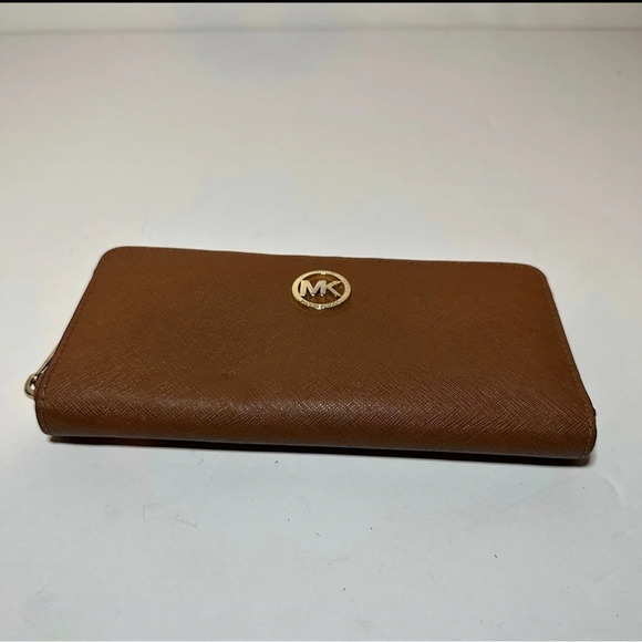 Michael Kors Women’s Zip Around Brown Leather Wallet Gold Tone Hardware - Picture 1 of 7